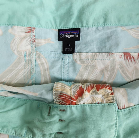 Women's Patagonia wavefarer board shorts - Picture 6 of 10